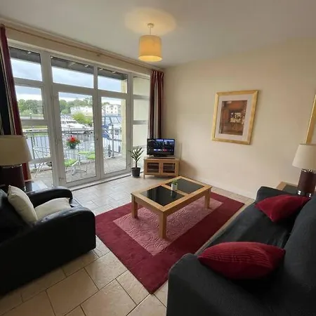 Centrally Located On Shannon Shore Side