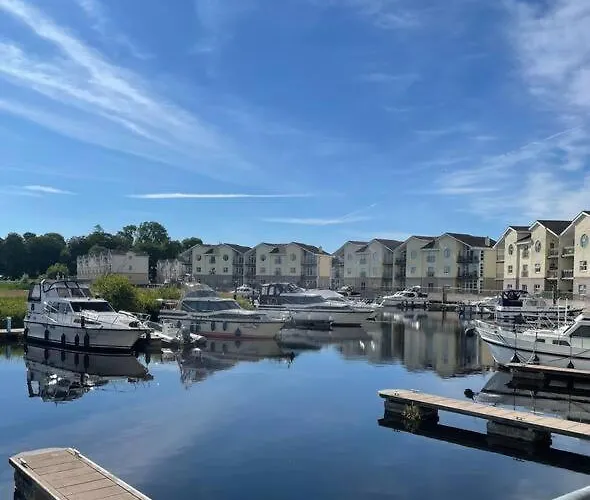 Centrally Located On Shannon Shore Side * Carrick on Shannon