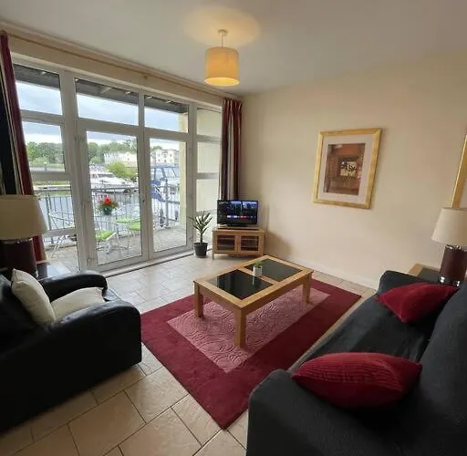 Centrally Located On Shannon Shore Side