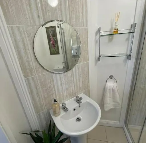 Centrally Located On Shannon Shore Side *