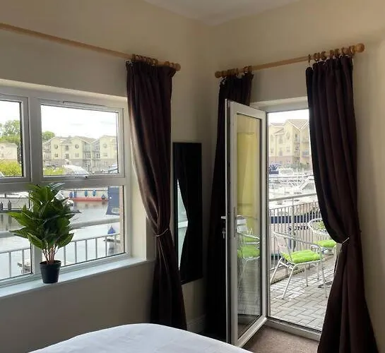 Centrally Located On Shannon Shore Side Carrick on Shannon