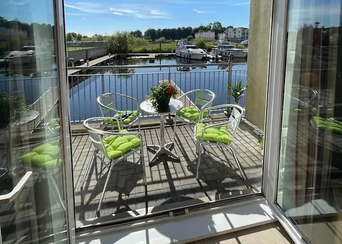 アパート Centrally Located On Shannon Shore Side Carrick on Shannon